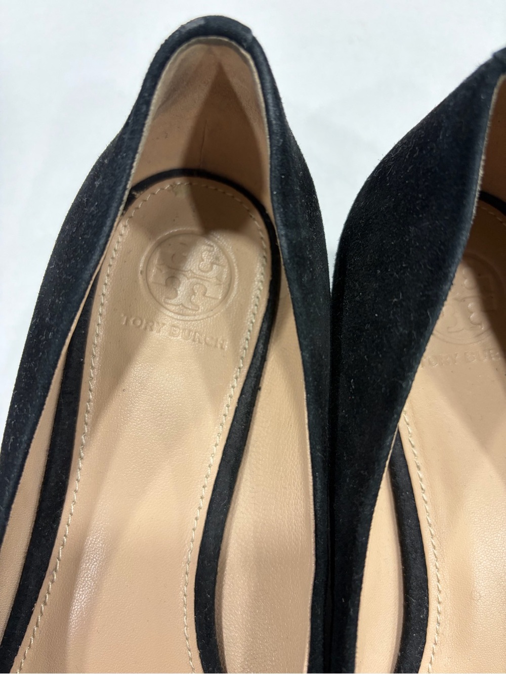 Tory Burch Black Suede Logo Plaque Flats - Picture 11 of 12